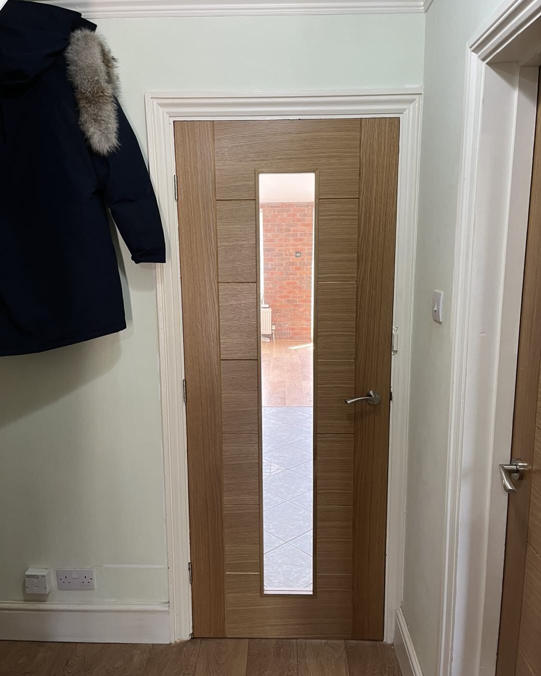 1981 x 762 x 35mm (30") Modern 7 Panel Oak Clear Glazed - Prefinished Internal Doors